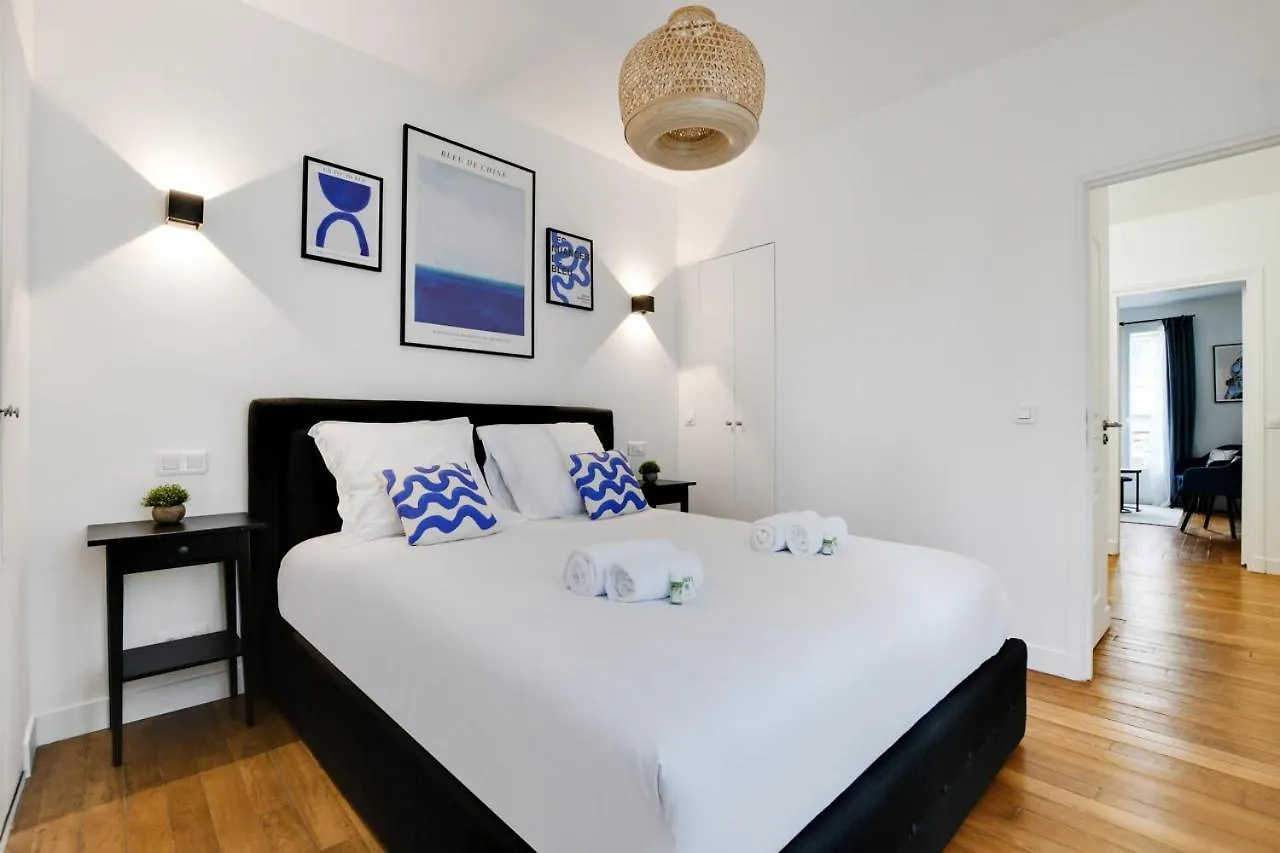Spacieux -1bdr/4p -le Bas Montmartre Παρίσι