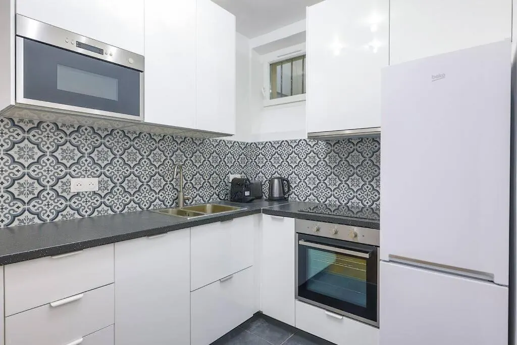 Διαμέρισμα Spacieux -1bdr/4p -le Bas Montmartre Παρίσι