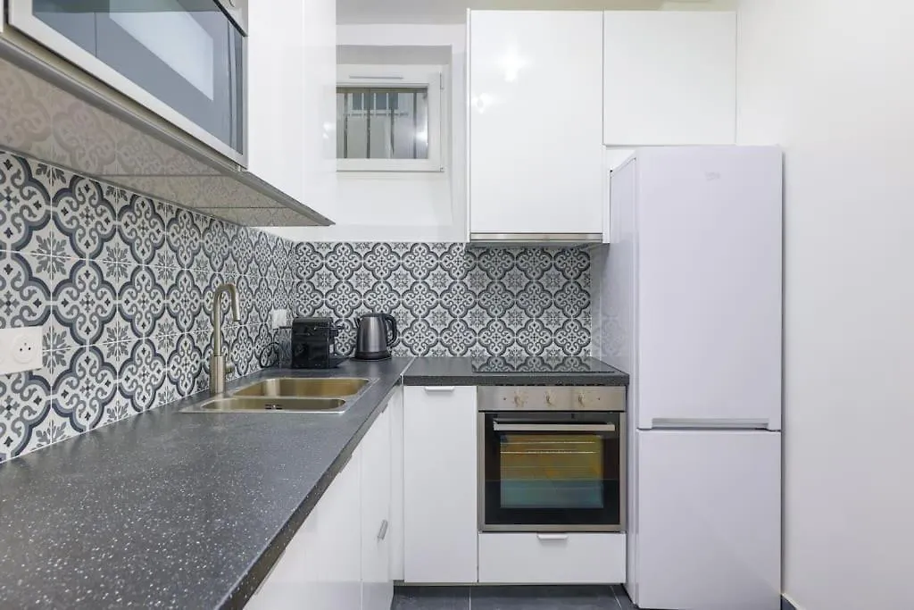 Apartment Spacieux -1bdr/4p -le Bas Montmartre